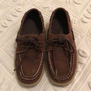 Child’s size 2 Sperry shoes